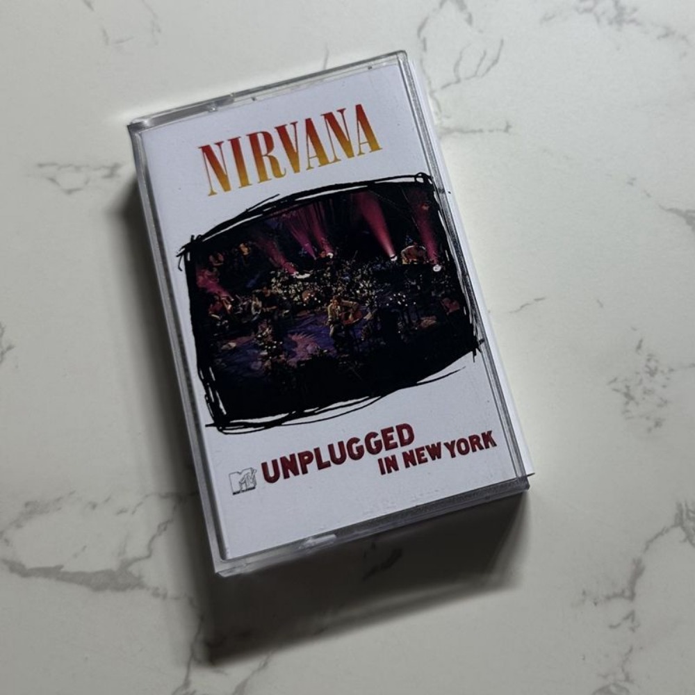 新品未開封カセットテープ ニルヴァーナ MTV アンプラグド - Live Rock のレビューと価格